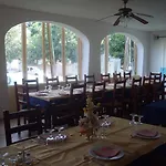 S'ortale Possibilita Di Parcheggio Interno E Ristorante All'aperto 3* 奥罗塞伊