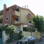 S'ortale Possibilita Di Parcheggio Interno E Ristorante All'aperto 3* 奥罗塞伊