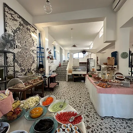 S'ortale Possibilità Di Parcheggio Interno E Ristorante All'aperto Orosei