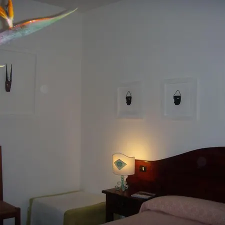 S'ortale Possibilità Di Parcheggio Interno E Ristorante All'aperto Hotel Orosei