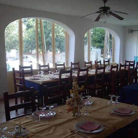 S'ortale Con Parcheggio Interno E Ristorante All'aperto 3* Orosei