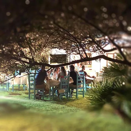 S'ortale Con Parcheggio Interno E Ristorante All'aperto أروسييْ
