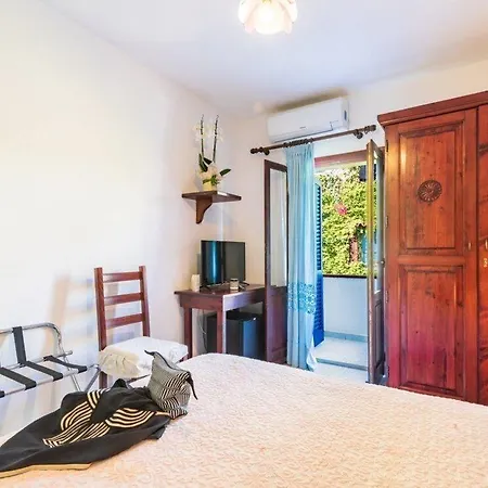 Hotel S'ortale Con Parcheggio Interno E Ristorante All'aperto 3*