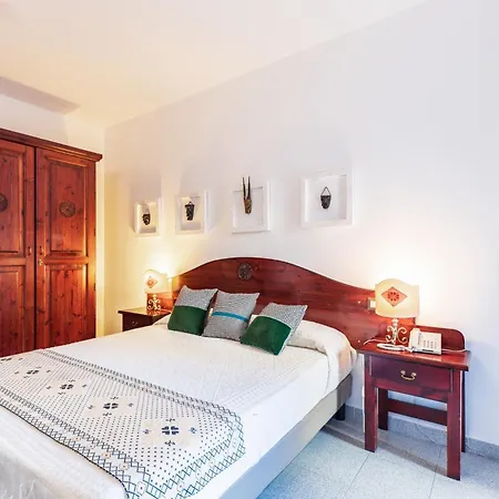 S'ortale Possibilita Di Parcheggio Interno E Ristorante All'aperto 3* Orosei