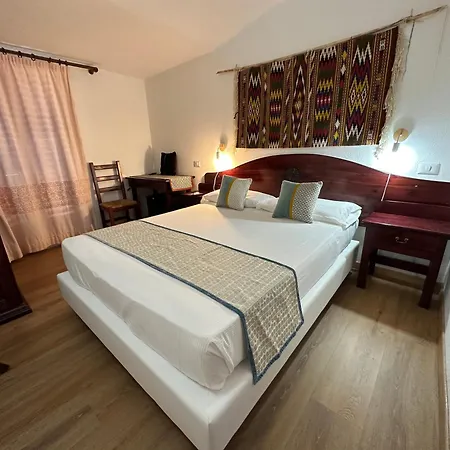 S'ortale Con Parcheggio Interno E Ristorante All'aperto 3*