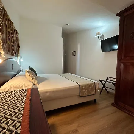 Hotel S'ortale Con Parcheggio Interno E Ristorante All'aperto