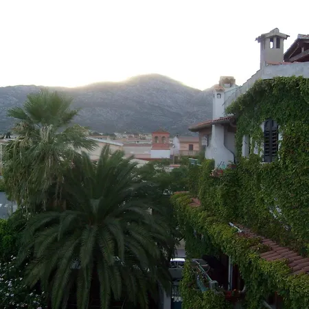 Hotel S'ortale Con Parcheggio Interno E Ristorante All'aperto 3*