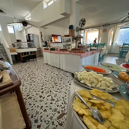 S'ortale Con Parcheggio Interno E Ristorante All'aperto