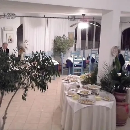 Otel S'ortale, Possibilita Di Parcheggio Interno E Ristorante All'aperto