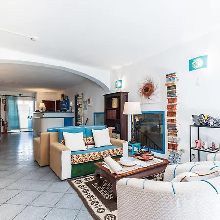 S'ortale Possibilita Di Parcheggio Interno E Ristorante All'aperto Orosei