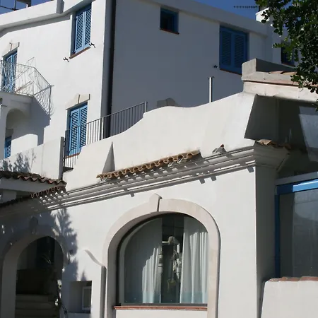 S'ortale Possibilita Di Parcheggio Interno E Ristorante All'aperto