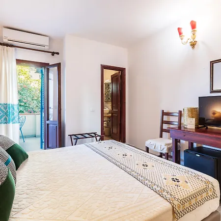S'ortale, Possibilita Di Parcheggio Interno E Ristorante All'aperto Otel 3*