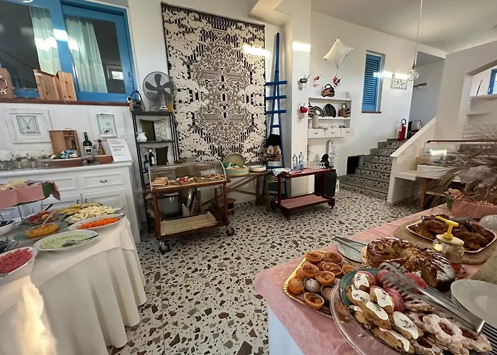S'ortale Possibilita Di Parcheggio Interno E Ristorante All'aperto Hotel Orosei