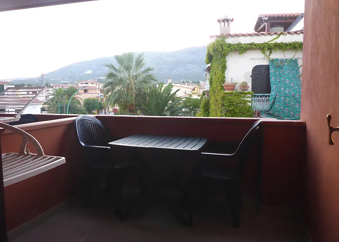 S'ortale Possibilita Di Parcheggio Interno E Ristorante All'aperto