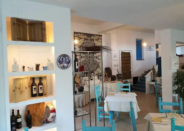 S'ortale Possibilita Di Parcheggio Interno E Ristorante All'aperto