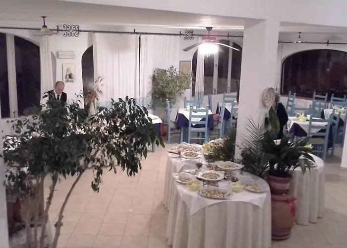 Hotel S'ortale Possibilita Di Parcheggio Interno E Ristorante All'aperto