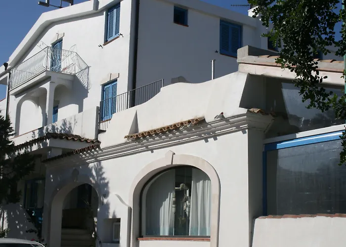 ホテル S'ortale Possibilita Di Parcheggio Interno E Ristorante All'aperto オロゼーイ