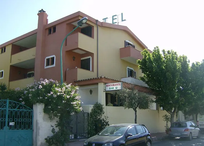 S'ortale Possibilita Di Parcheggio Interno E Ristorante All'aperto 3* Orosei